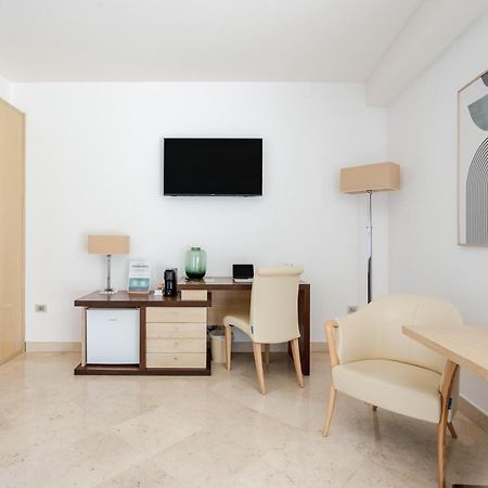 Hotiday Room Collection - Otranto Eksteriør bilde